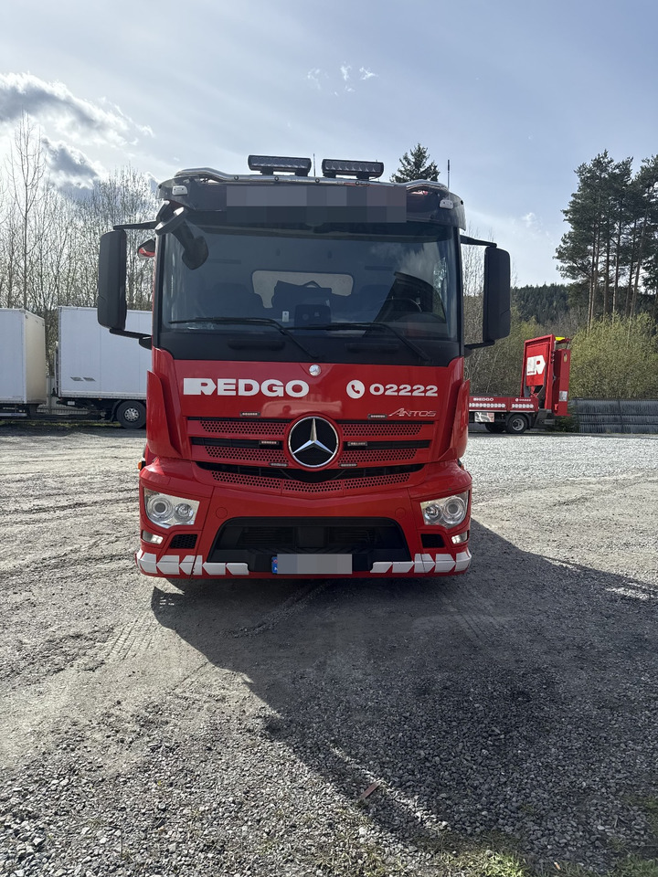 Mercedes-Benz ANTOS 1835 4x2 Omars 2x Winch Brille Load 8T - Tow truck: picture 3 Mercedes-Benz ANTOS 1835 4x2 Omars 2x Winch Brille Load 8T - Tow truck: picture 3