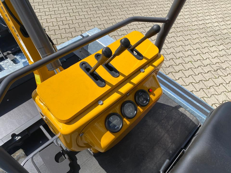 Mini excavator Minibagger BK1250JSR + Tieflader + Zubehör *INKL.19% MWST*BERGER KRAUS*VERSTELLFAHRWERK* KUBOTA*SOFORT!*: picture 11 Mini excavator Minibagger BK1250JSR + Tieflader + Zubehör *INKL.19% MWST*BERGER KRAUS*VERSTELLFAHRWERK* KUBOTA*SOFORT!*: picture 11