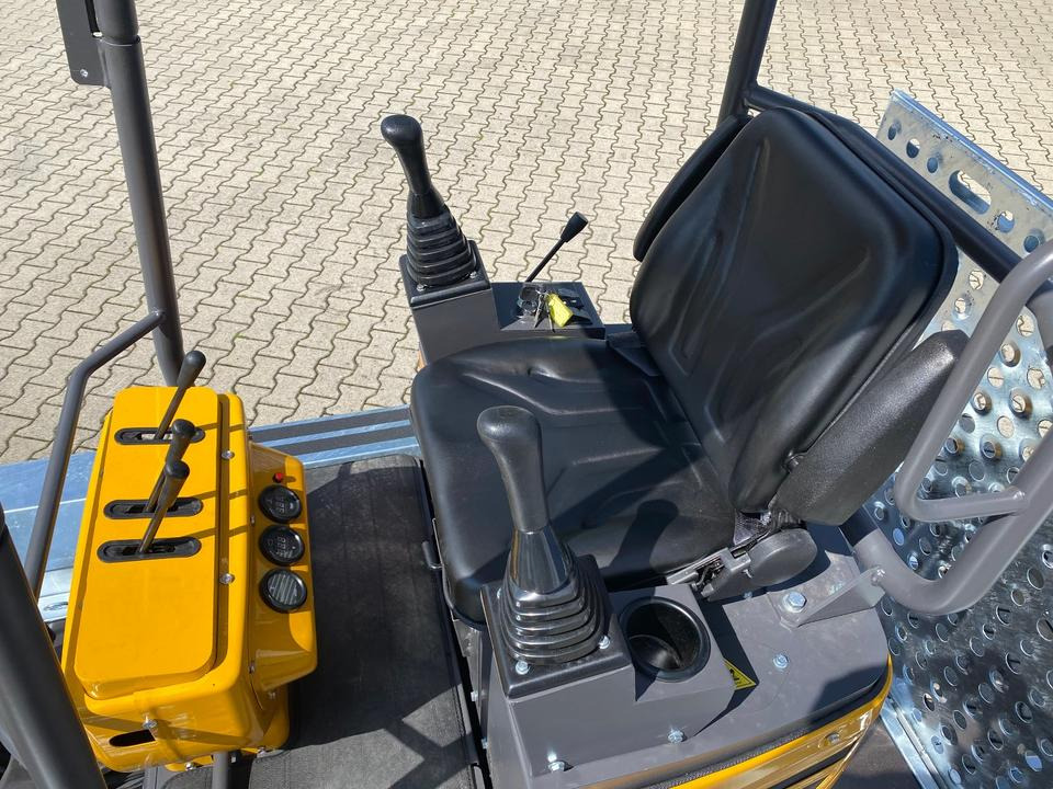 Mini excavator Minibagger BK1250JSR + Tieflader + Zubehör *INKL.19% MWST*BERGER KRAUS*VERSTELLFAHRWERK* KUBOTA*SOFORT!*: picture 10 Mini excavator Minibagger BK1250JSR + Tieflader + Zubehör *INKL.19% MWST*BERGER KRAUS*VERSTELLFAHRWERK* KUBOTA*SOFORT!*: picture 10