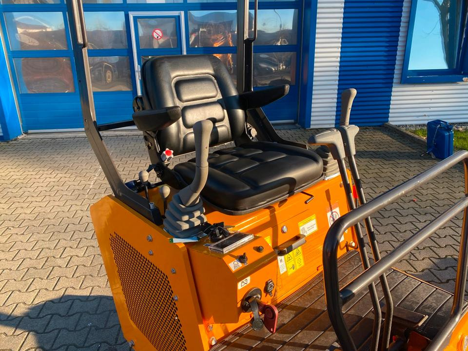 Minibagger BK1500JS + Zubehör *INKL.19% MWST*BERGER KRAUS*KUBOTA*JOYSTICK*ZUBEHÖRPAKET GROß*SOFORT!* - Mini excavator: picture 4 Minibagger BK1500JS + Zubehör *INKL.19% MWST*BERGER KRAUS*KUBOTA*JOYSTICK*ZUBEHÖRPAKET GROß*SOFORT!* - Mini excavator: picture 4