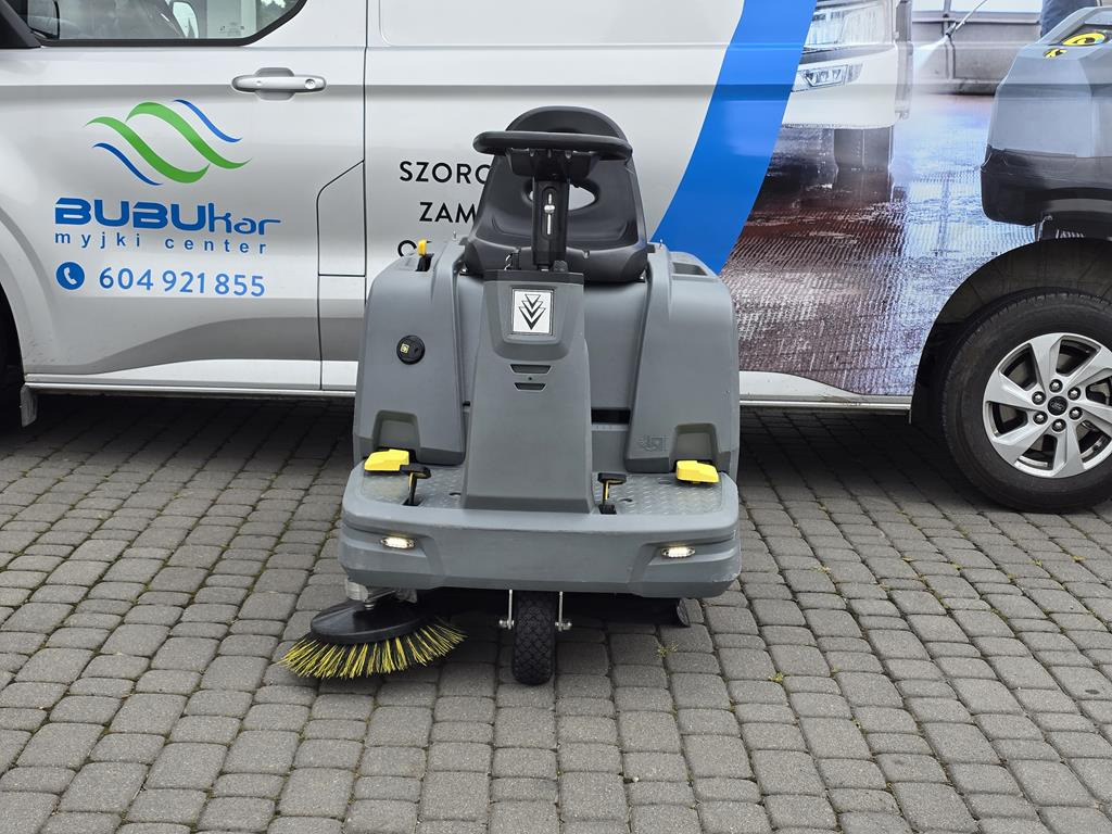 KÄRCHER Zamiatarka KARCHER KM 85/50 R Bp Pack 2019 R 91 HOURS - Industrial sweeper: picture 3 KÄRCHER Zamiatarka KARCHER KM 85/50 R Bp Pack 2019 R 91 HOURS - Industrial sweeper: picture 3
