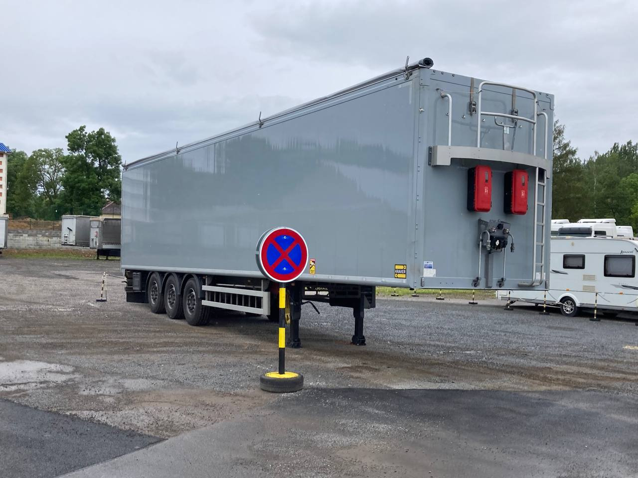 KRAKER CF-Z - Walking floor semi-trailer: picture 1 KRAKER CF-Z - Walking floor semi-trailer: picture 1