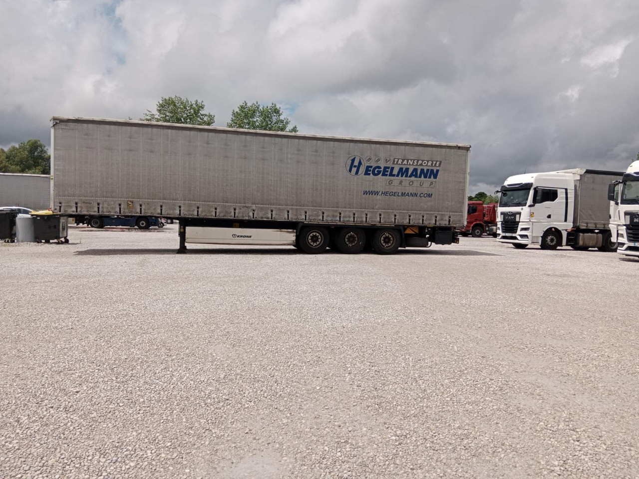 KRONE - Curtainsider semi-trailer: picture 3 KRONE - Curtainsider semi-trailer: picture 3