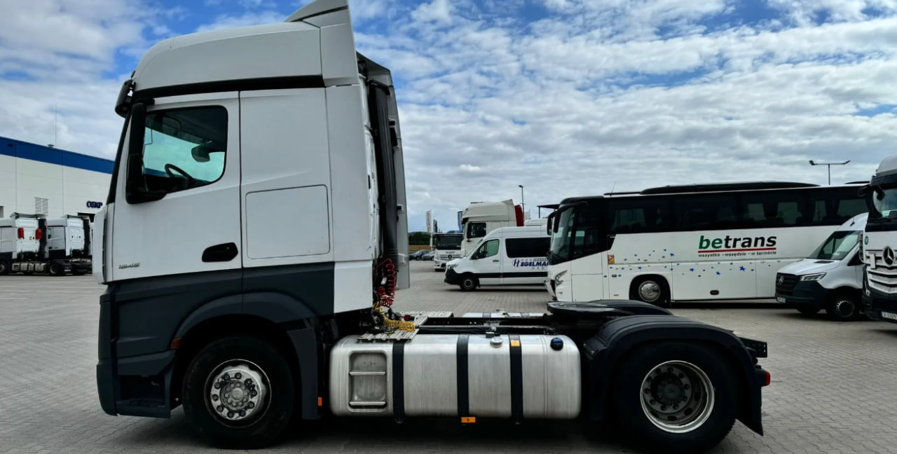 MERCEDES-BENZ Actros 1845 with retarder - Tractor unit: picture 3 MERCEDES-BENZ Actros 1845 with retarder - Tractor unit: picture 3