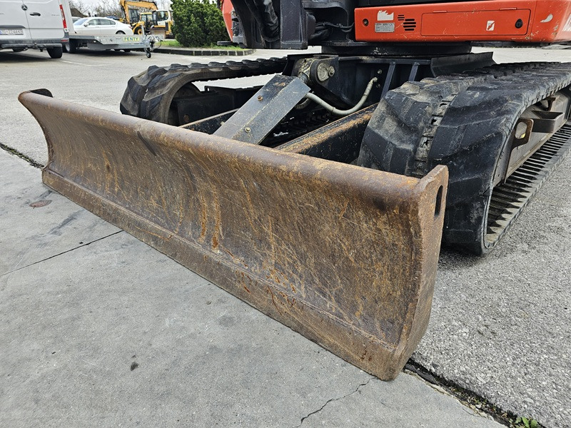 Mini excavator KUBOTA KX080-4a: picture 18