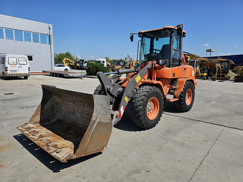VOLVO L30G - Wheel loader: picture 1 VOLVO L30G - Wheel loader: picture 1