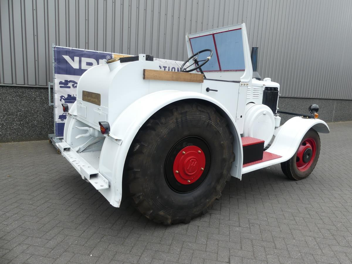 Lanz-Bulldog - Tow tractor: picture 4 Lanz-Bulldog - Tow tractor: picture 4