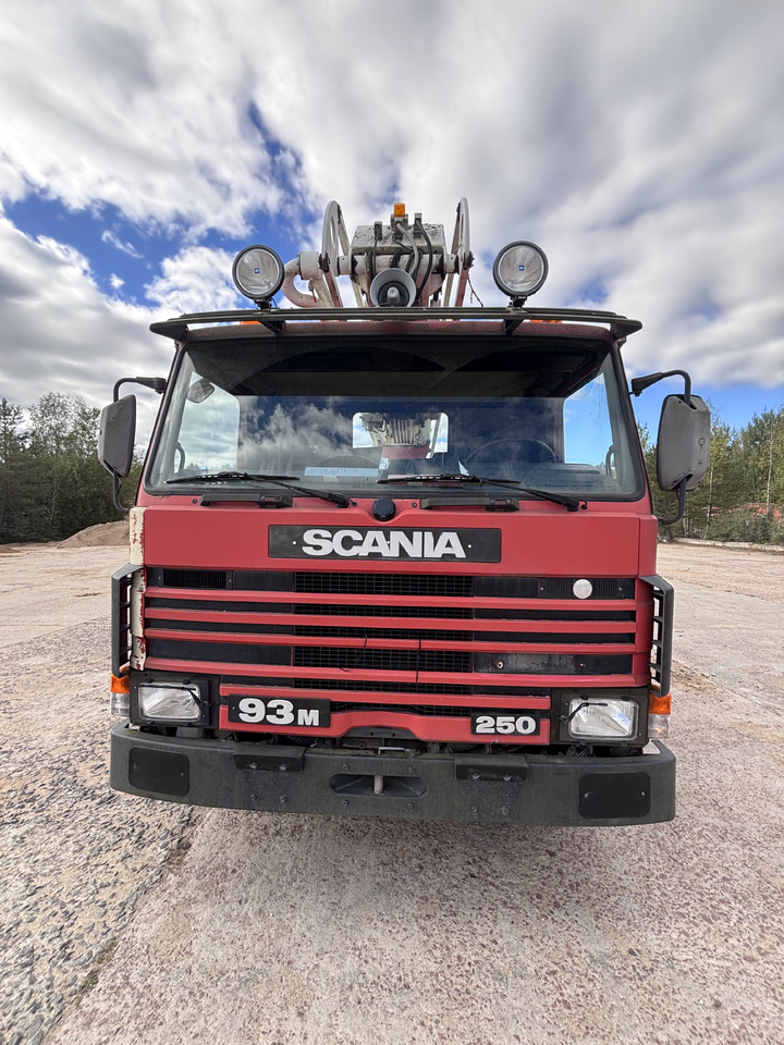 SCANIA - Fire engine: picture 2 SCANIA - Fire engine: picture 2