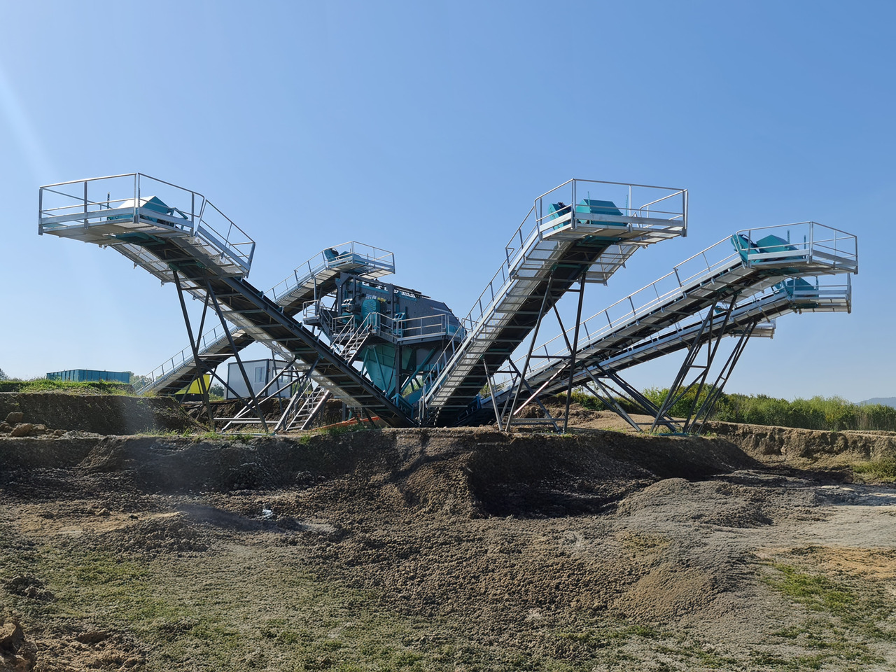 Constmach Stationäre Wasch- und Siebanlagen (Sand-, Kies-, Schotter Wäsche und -siebung) - Screener: picture 1 Constmach Stationäre Wasch- und Siebanlagen (Sand-, Kies-, Schotter Wäsche und -siebung) - Screener: picture 1