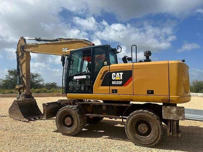 CAT M320F - Wheel excavator: picture 3 CAT M320F - Wheel excavator: picture 3