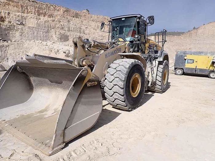 Komatsu WA475-10 - Wheel loader: picture 2 Komatsu WA475-10 - Wheel loader: picture 2