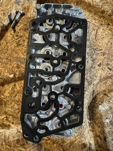 ZF Ventilblock TRAXON Getriebe 0501330550 - Gearbox and parts for Truck: picture 5 ZF Ventilblock TRAXON Getriebe 0501330550 - Gearbox and parts for Truck: picture 5