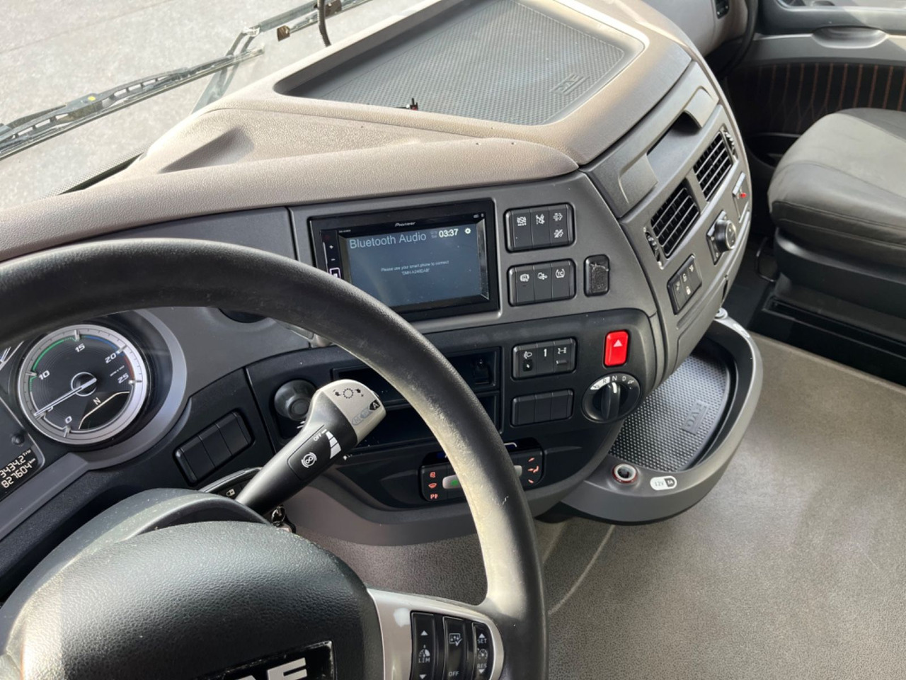 Tractor unit DAF XF 460 SSC: picture 10 Tractor unit DAF XF 460 SSC: picture 10