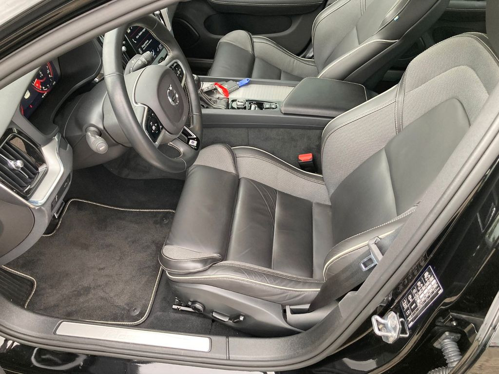 Volvo S60 T5 Lim. R-Design Volvo S60 T5 Lim. R-Design - Saloon car: picture 4 Volvo S60 T5 Lim. R-Design Volvo S60 T5 Lim. R-Design - Saloon car: picture 4