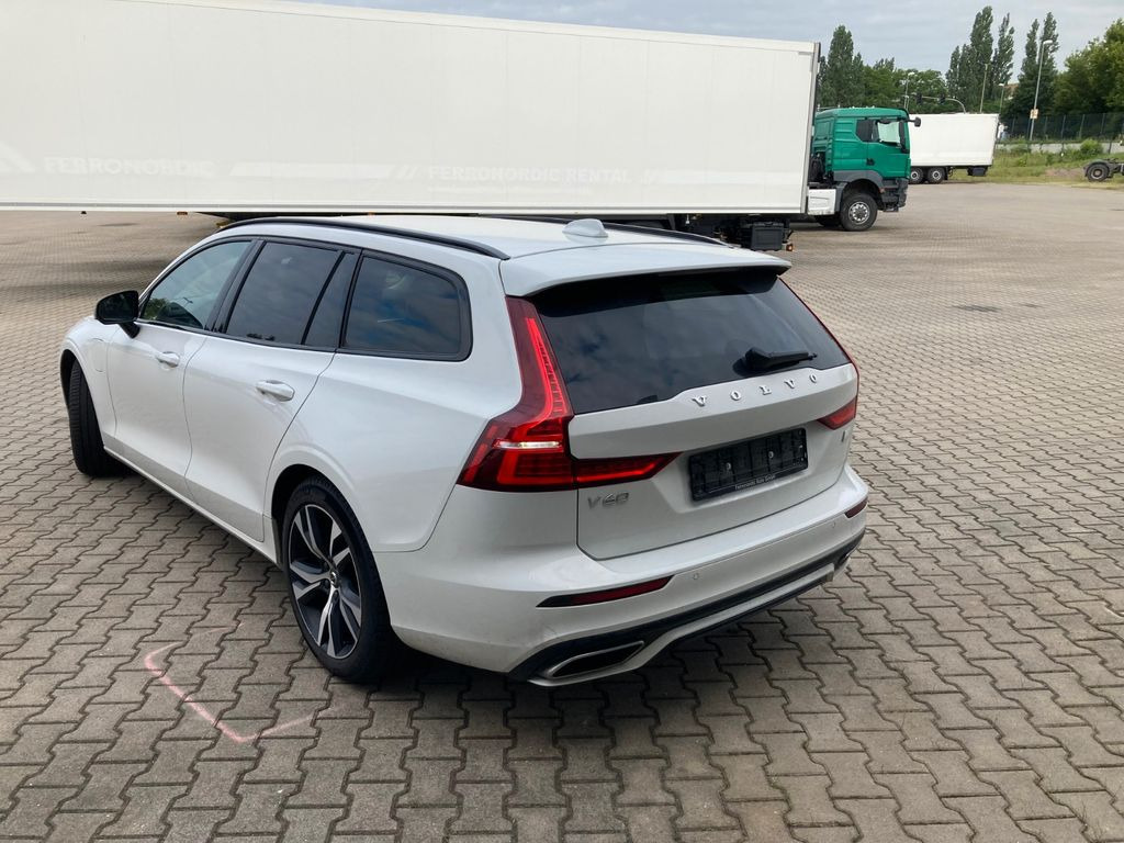 Volvo V60 T6 AWD R-Design Expression Recharge Plug-In Volvo V60 T6 AWD R-Design Expression Recharge Plug-In - Estate car: picture 3 Volvo V60 T6 AWD R-Design Expression Recharge Plug-In Volvo V60 T6 AWD R-Design Expression Recharge Plug-In - Estate car: picture 3