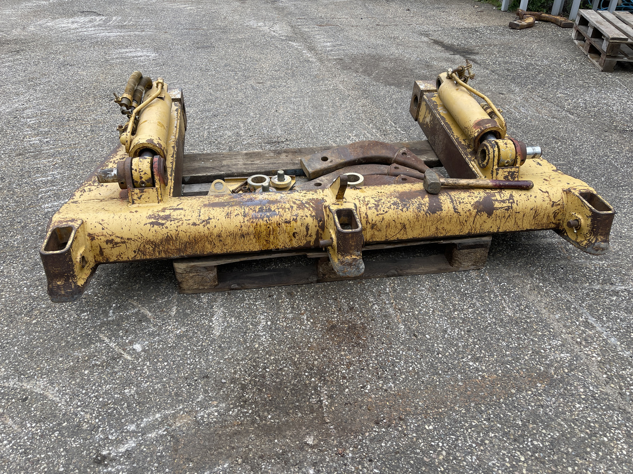 CATERPILLAR Multi Shank - Ripper for Crawler loader: picture 2 CATERPILLAR Multi Shank - Ripper for Crawler loader: picture 2