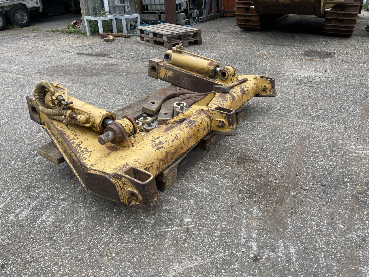 CATERPILLAR Multi Shank - Ripper for Crawler loader: picture 3 CATERPILLAR Multi Shank - Ripper for Crawler loader: picture 3