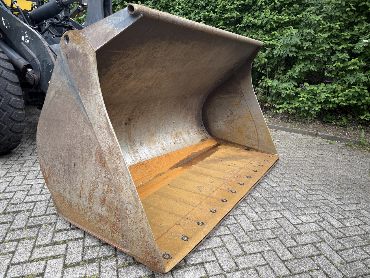 Wheel loader KOMATSU WA200PZ-6: picture 8