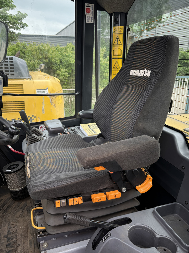 Wheel loader KOMATSU WA200PZ-6: picture 13