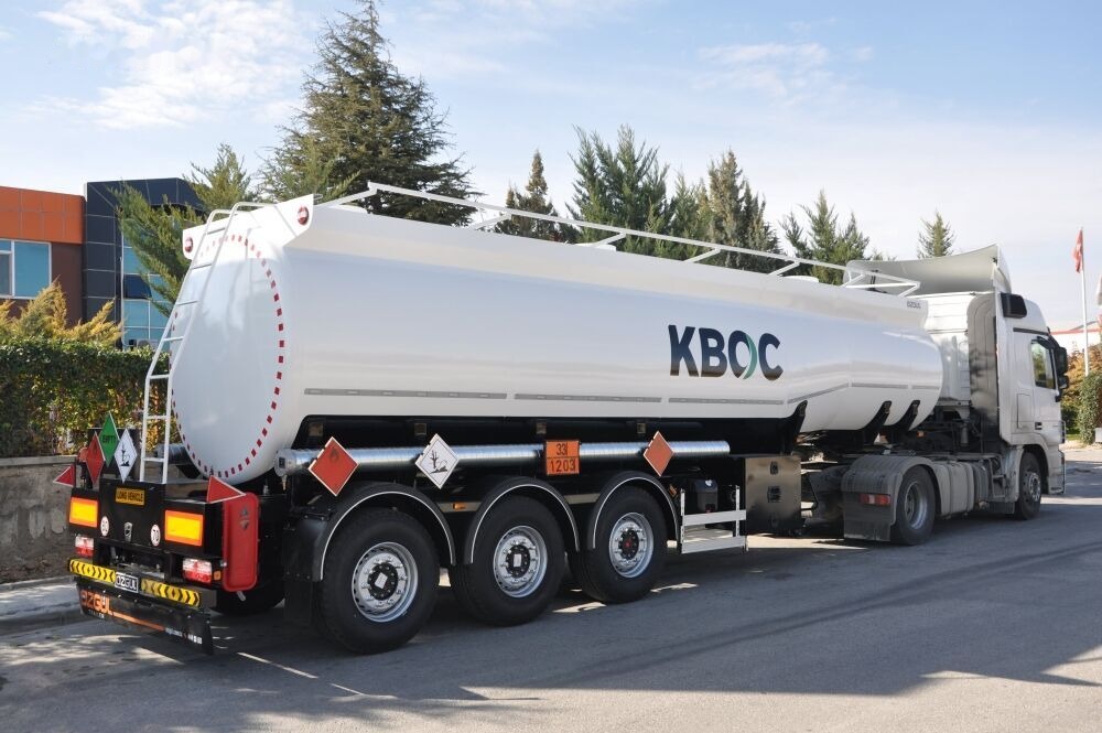 Tanker semi-trailer for transportation of fuel Özgül ADR BOTTLE TYPE STEEL TANKER: picture 7