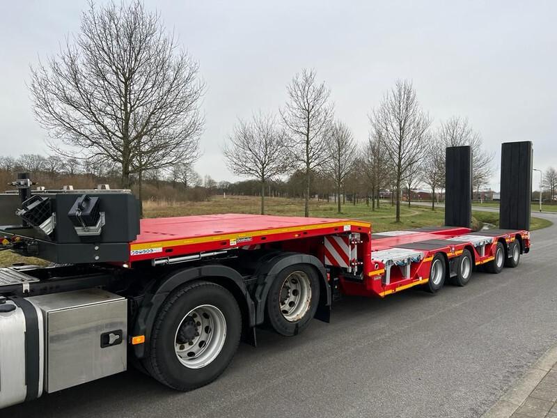 Goldhofer STN-L 4 (245) A RM2 Stepstar - Low loader semi-trailer: picture 2 Goldhofer STN-L 4 (245) A RM2 Stepstar - Low loader semi-trailer: picture 2