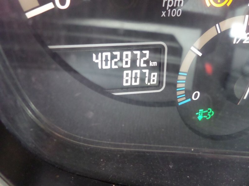 Tractor unit Mercedes-Benz Actros 3351 6x4: picture 8