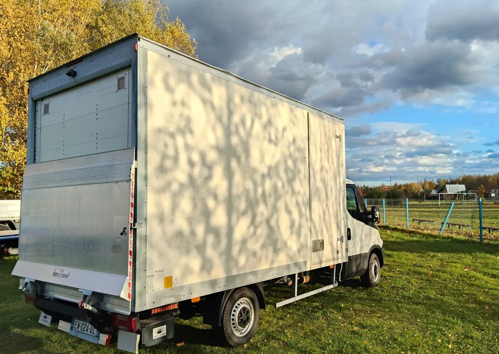 Iveco Daily 35S16 - Closed box van: picture 5 Iveco Daily 35S16 - Closed box van: picture 5