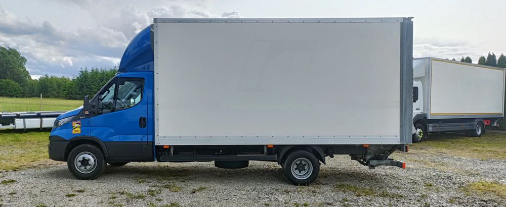 Iveco Daily 70C18 - Box truck: picture 4 Iveco Daily 70C18 - Box truck: picture 4