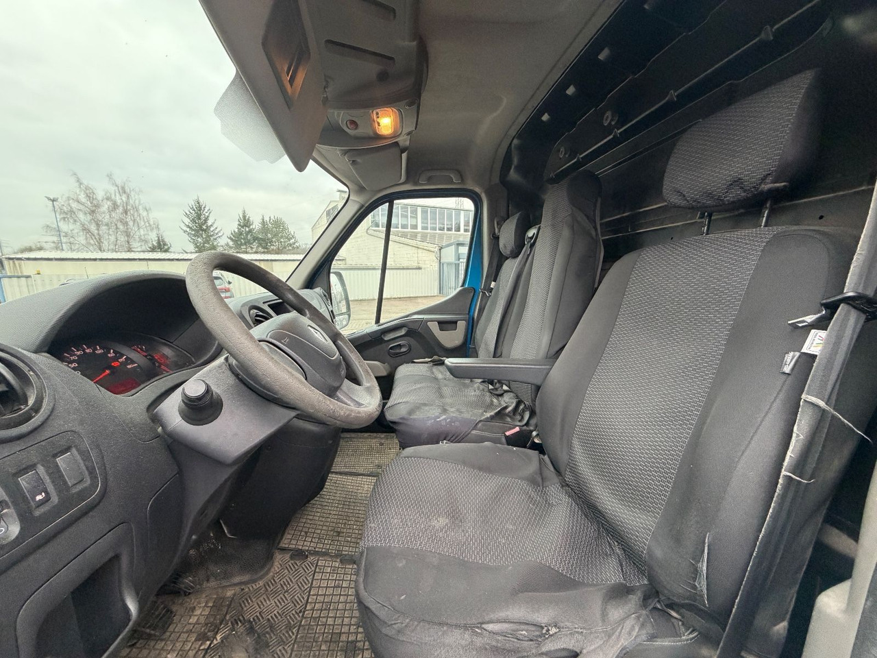 Panel van Renault Master L1H2: picture 12