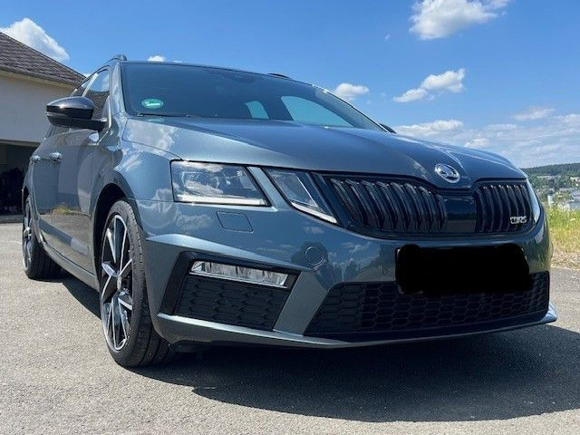 Skoda Octavia Combi RS 4x4 - Estate car: picture 2 Skoda Octavia Combi RS 4x4 - Estate car: picture 2