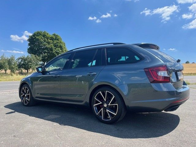 Skoda Octavia Combi RS 4x4 - Estate car: picture 4 Skoda Octavia Combi RS 4x4 - Estate car: picture 4