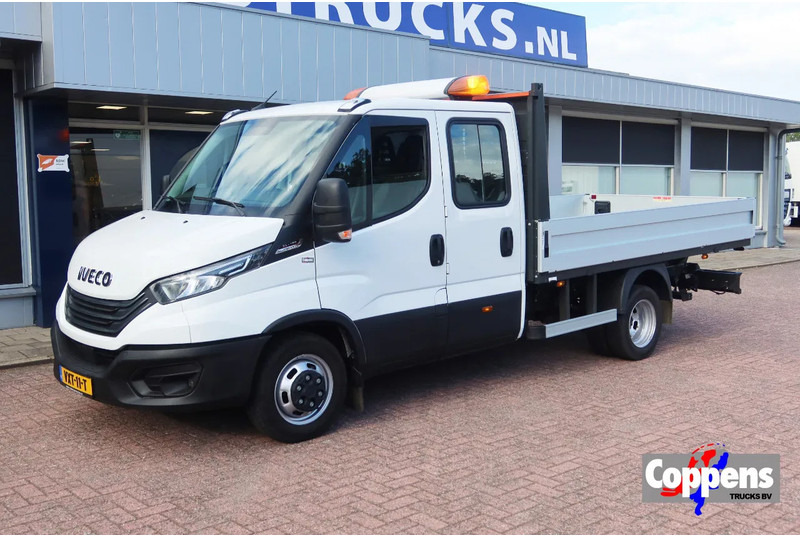 Iveco Daily 35C16 HI Matic Dubbele cabine open 7 persoons uitvoering. Dubbel lucht achter as. 3.0 L motor - Commercial vehicle, Crew cab van: picture 1 Iveco Daily 35C16 HI Matic Dubbele cabine open 7 persoons uitvoering. Dubbel lucht achter as. 3.0 L motor - Commercial vehicle, Crew cab van: picture 1