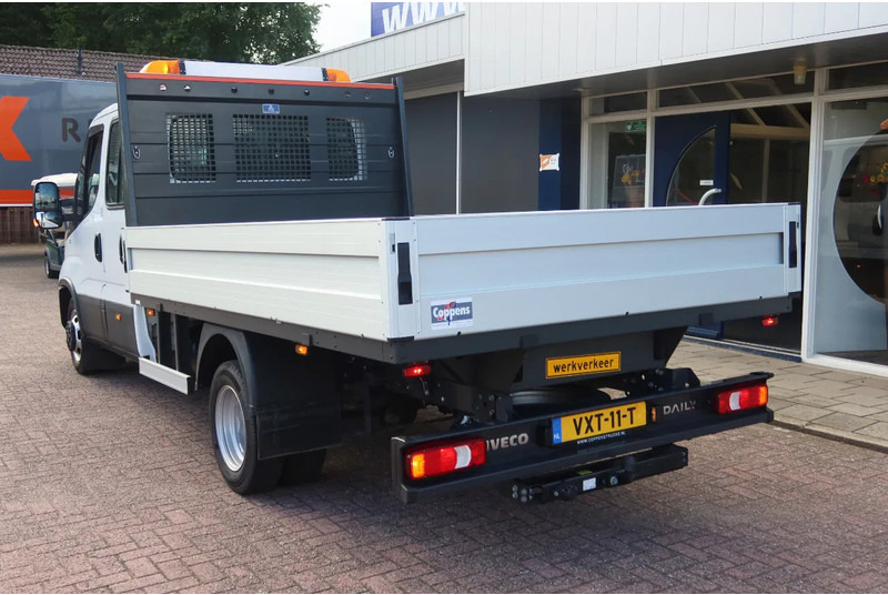 Iveco Daily 35C16 HI Matic Dubbele cabine open 7 persoons uitvoering. Dubbel lucht achter as. 3.0 L motor - Commercial vehicle, Crew cab van: picture 3 Iveco Daily 35C16 HI Matic Dubbele cabine open 7 persoons uitvoering. Dubbel lucht achter as. 3.0 L motor - Commercial vehicle, Crew cab van: picture 3