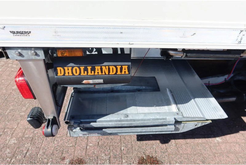 DAF CF 300 Koel/Vries Carrier iceland + Dhollandia 2500KG klep trenn wand - Refrigerated truck: picture 4 DAF CF 300 Koel/Vries Carrier iceland + Dhollandia 2500KG klep trenn wand - Refrigerated truck: picture 4