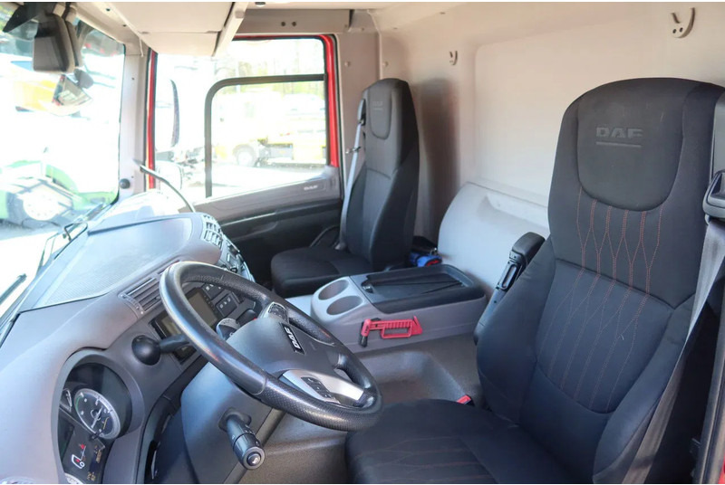 DAF CF 300 Koel/Vries Carrier iceland + Dhollandia 2500KG klep trenn wand - Refrigerated truck: picture 5 DAF CF 300 Koel/Vries Carrier iceland + Dhollandia 2500KG klep trenn wand - Refrigerated truck: picture 5