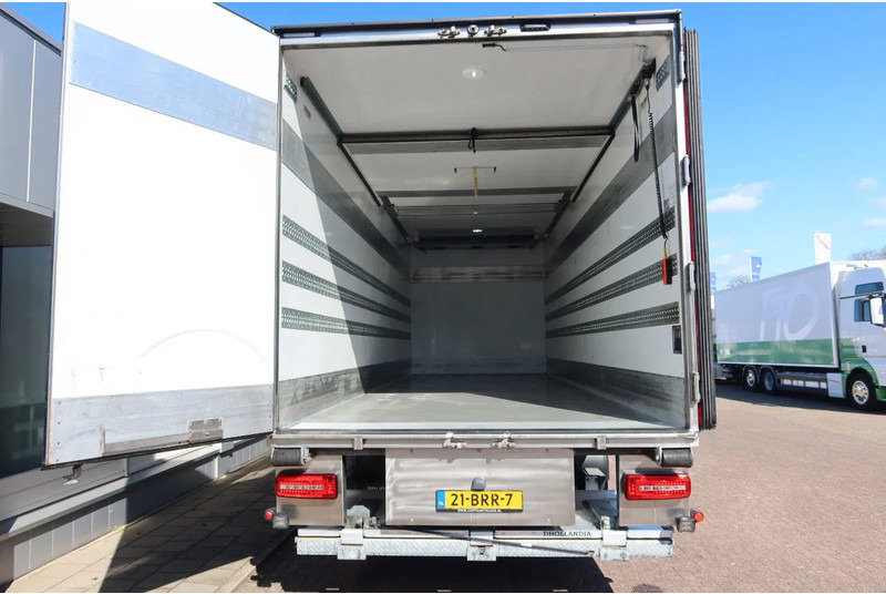 DAF CF 300 Koel/Vries Carrier iceland + Dhollandia 2500KG klep trenn wand - Refrigerated truck: picture 3 DAF CF 300 Koel/Vries Carrier iceland + Dhollandia 2500KG klep trenn wand - Refrigerated truck: picture 3