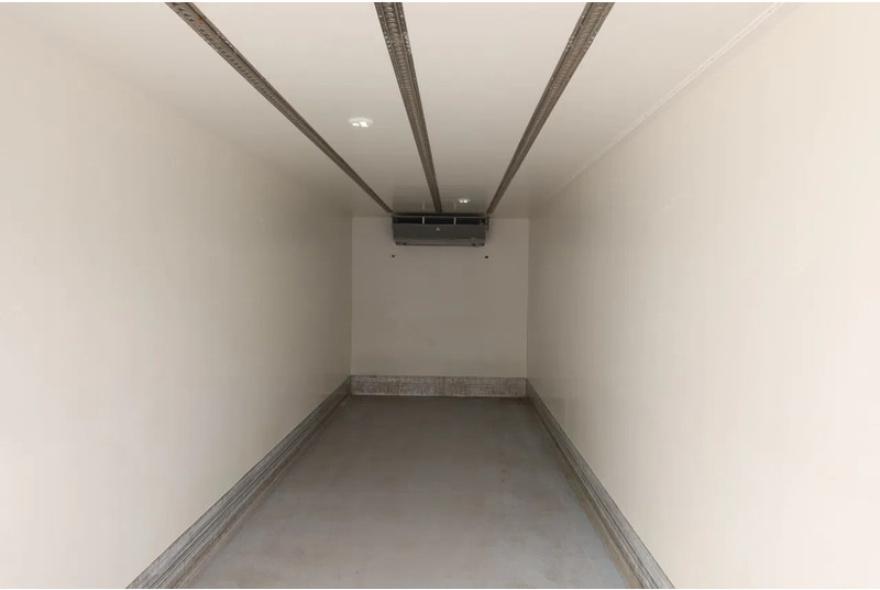 DAF CF 450 8x2 Koel/Vries Carrier Supra 1150 Diesel/Electric FRC 10/2027 - Refrigerated truck: picture 4 DAF CF 450 8x2 Koel/Vries Carrier Supra 1150 Diesel/Electric FRC 10/2027 - Refrigerated truck: picture 4