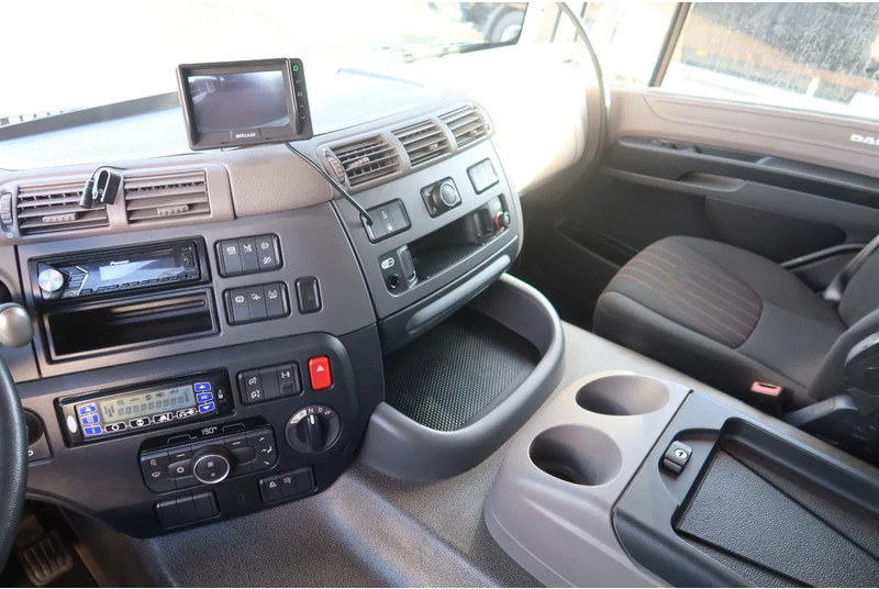 DAF CF 450 8x2 Koel/Vries Carrier Supra 1150 Diesel/Electric FRC 10/2027 - Refrigerated truck: picture 5 DAF CF 450 8x2 Koel/Vries Carrier Supra 1150 Diesel/Electric FRC 10/2027 - Refrigerated truck: picture 5