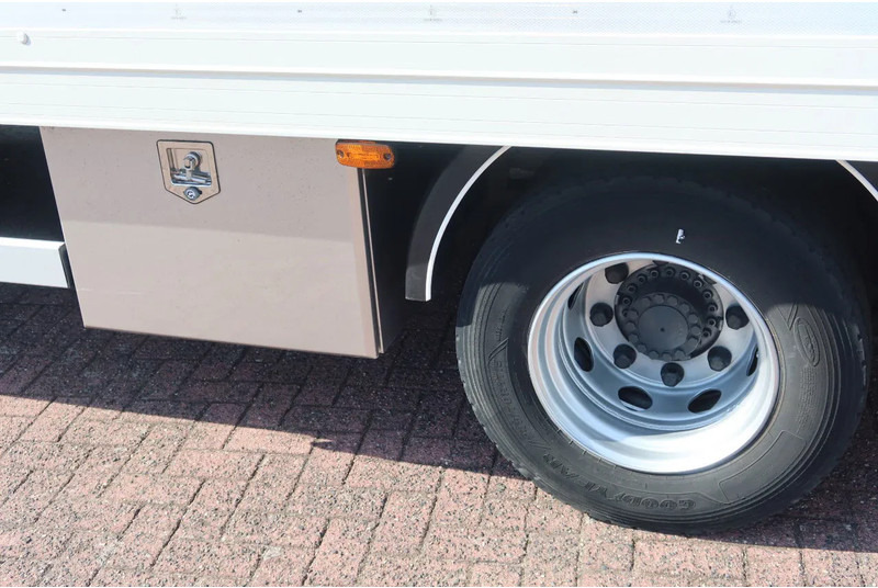 Box truck DAF LF 210 FA Bakwagen + Dhollandia 2000 kg klep extra accu set, 3x bindrail + stang.: picture 18