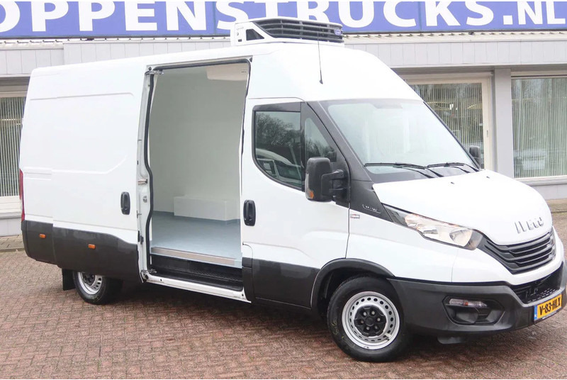 Iveco Daily 35S16 Koelen/vriezen/verwarmen Carrier Xarios 350 + nacht aansluiting 220 volt - Refrigerated delivery van: picture 3 Iveco Daily 35S16 Koelen/vriezen/verwarmen Carrier Xarios 350 + nacht aansluiting 220 volt - Refrigerated delivery van: picture 3
