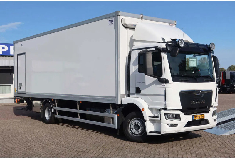 MAN TGM 15.290 Bak + klep Full air suspension Euro 6 Automaat - Box truck: picture 2 MAN TGM 15.290 Bak + klep Full air suspension Euro 6 Automaat - Box truck: picture 2