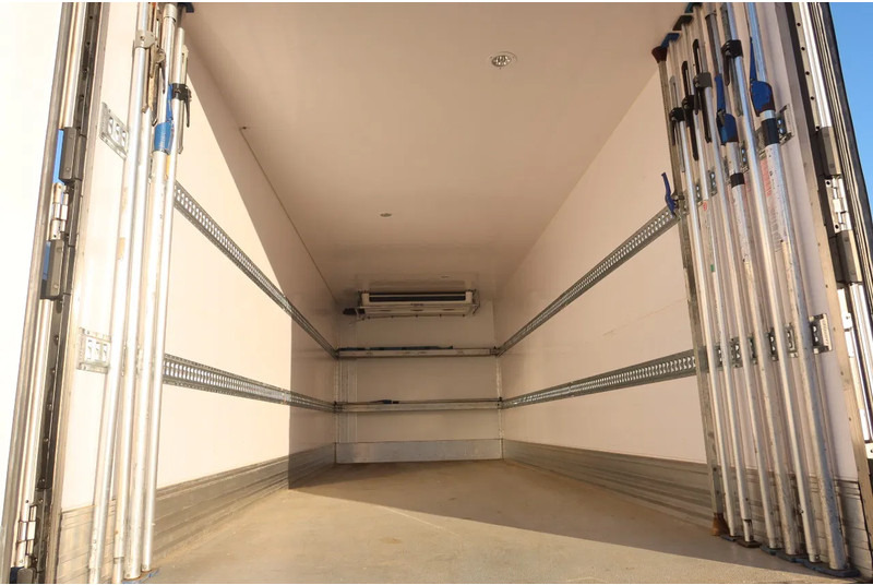 MAN TGM 18.290 Koel/ vries Thermoking UT 800 Diesel /elektrisch 2x bed - Refrigerated truck: picture 4 MAN TGM 18.290 Koel/ vries Thermoking UT 800 Diesel /elektrisch 2x bed - Refrigerated truck: picture 4