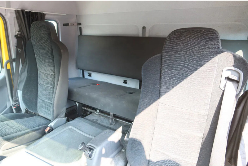 Tow truck Mercedes-Benz Atego 1221 L Takelwagen 6 persoons: picture 15