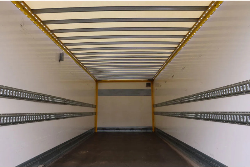 Scania P250 4x2 Bakwagen +Dhollandia klep 1500 kg E6 - Box truck: picture 4 Scania P250 4x2 Bakwagen +Dhollandia klep 1500 kg E6 - Box truck: picture 4