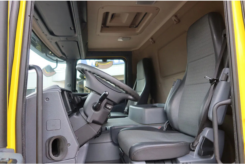 Scania P250 4x2 Bakwagen +Dhollandia klep 1500 kg E6 - Box truck: picture 5 Scania P250 4x2 Bakwagen +Dhollandia klep 1500 kg E6 - Box truck: picture 5