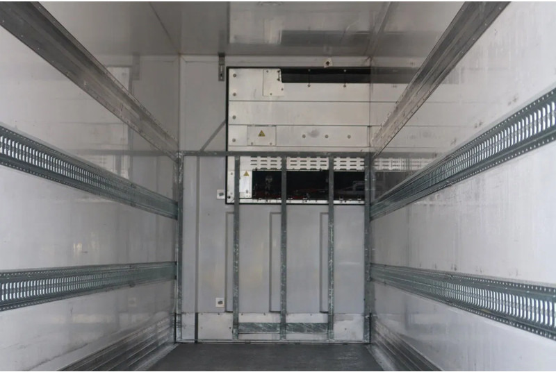 Sor IBERICA City trailer Koel/Vries+ klep 2500kg Bi-temp Carrier Vektor 19 MT - Refrigerated semi-trailer: picture 4 Sor IBERICA City trailer Koel/Vries+ klep 2500kg Bi-temp Carrier Vektor 19 MT - Refrigerated semi-trailer: picture 4