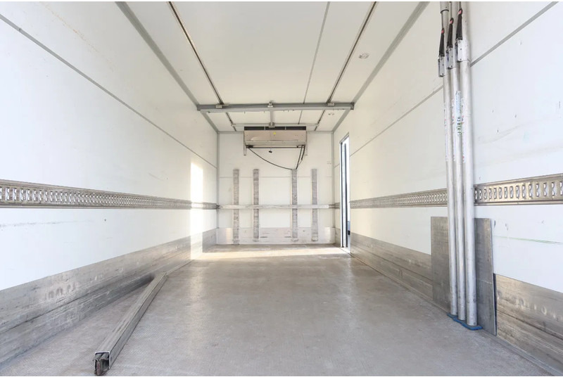 Volvo FE 280 4x2 Carrier Supra 1250 Koel/ Vries+ BAR klep 2000 kg. 2 Stuks in voorraad - Refrigerated truck: picture 4 Volvo FE 280 4x2 Carrier Supra 1250 Koel/ Vries+ BAR klep 2000 kg. 2 Stuks in voorraad - Refrigerated truck: picture 4