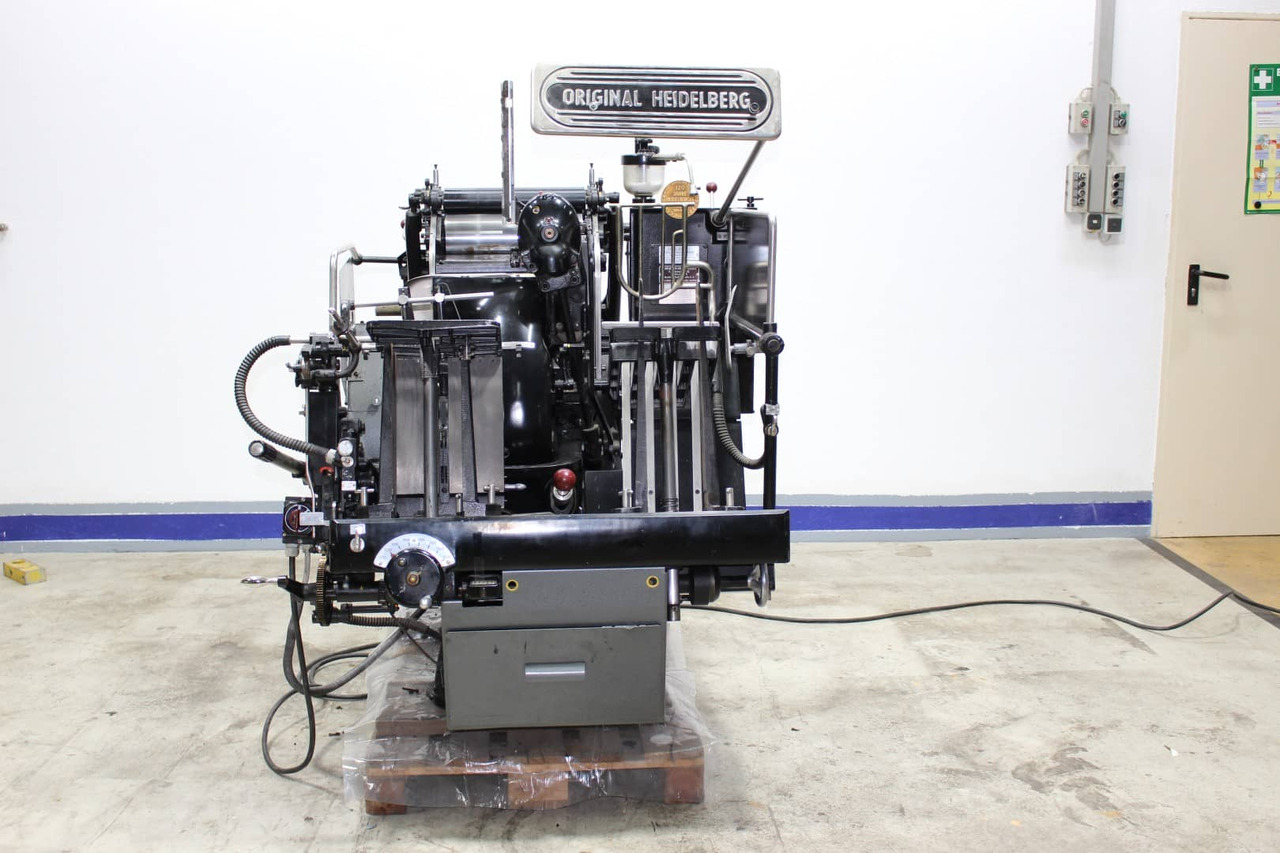 Heidelberg OHT - Paper cutting machine: picture 1 Heidelberg OHT - Paper cutting machine: picture 1