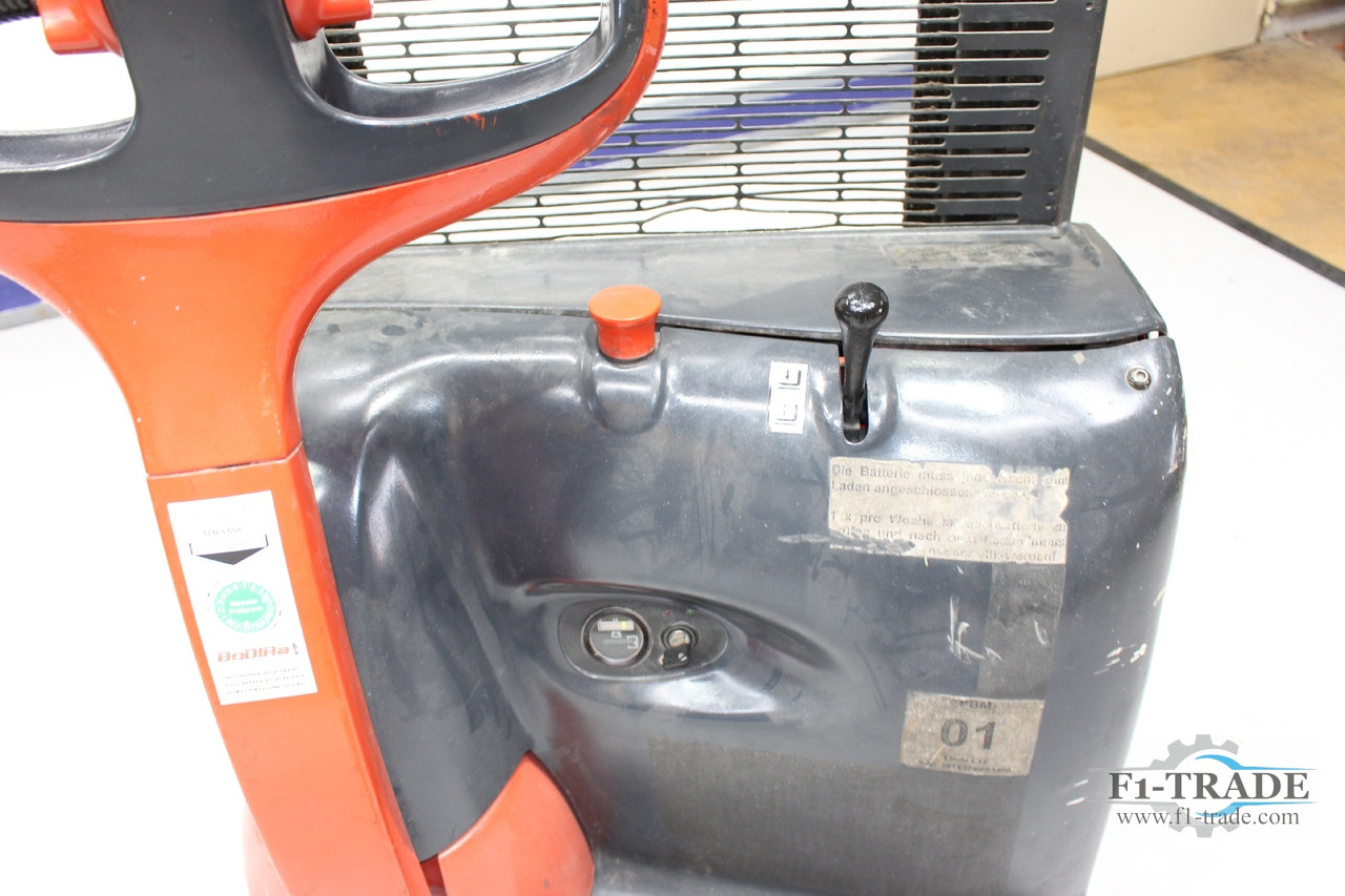 Linde L 12 - Stacker: picture 3 Linde L 12 - Stacker: picture 3