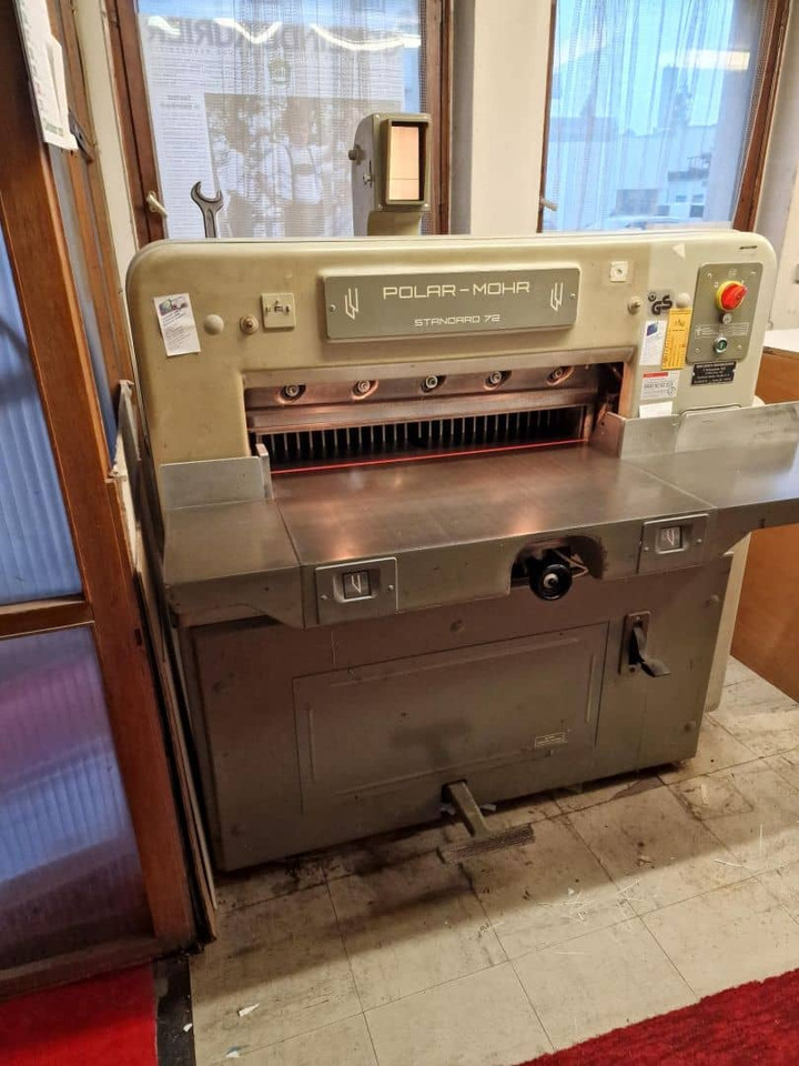 Polar 72 CS - Paper cutting machine: picture 2 Polar 72 CS - Paper cutting machine: picture 2